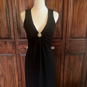 Jessica Howard Black Low V-Neck front Dress